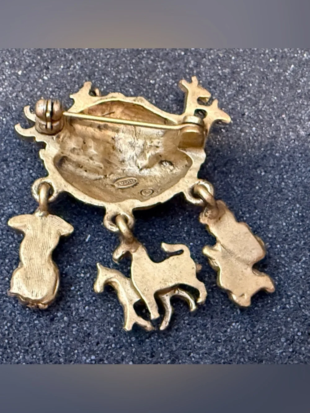 Vintage Avon Gold‎ tone Noah's ark boat animals brooch pin 1 1/8
